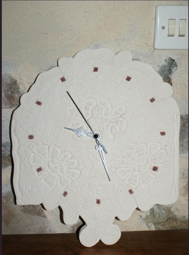 Horloge dentelle ancienne