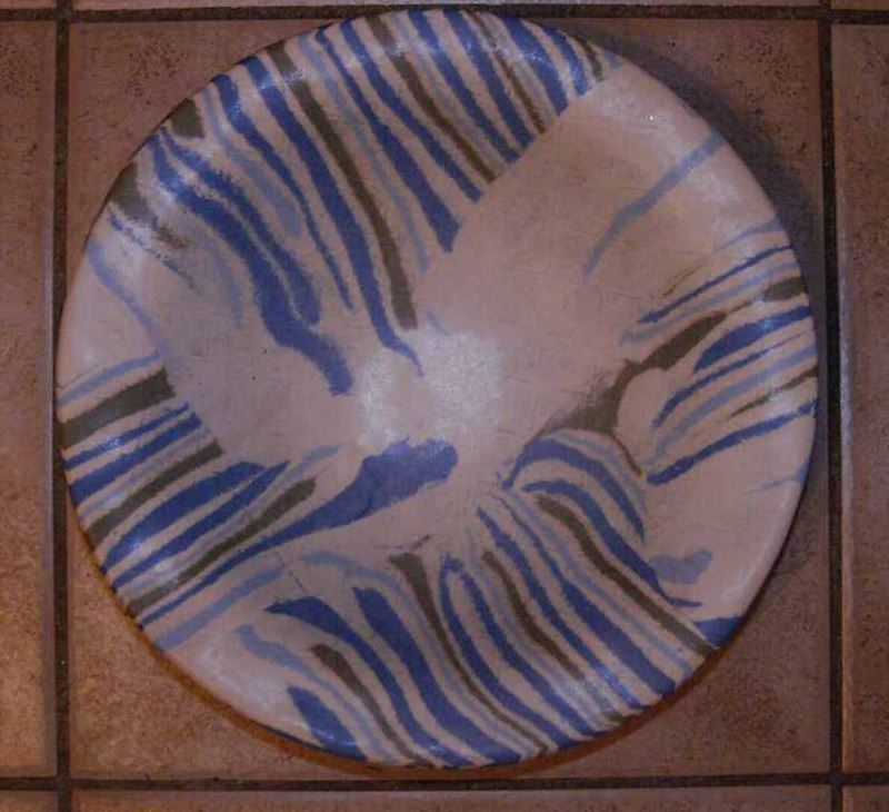 Plat faience terres mélangées